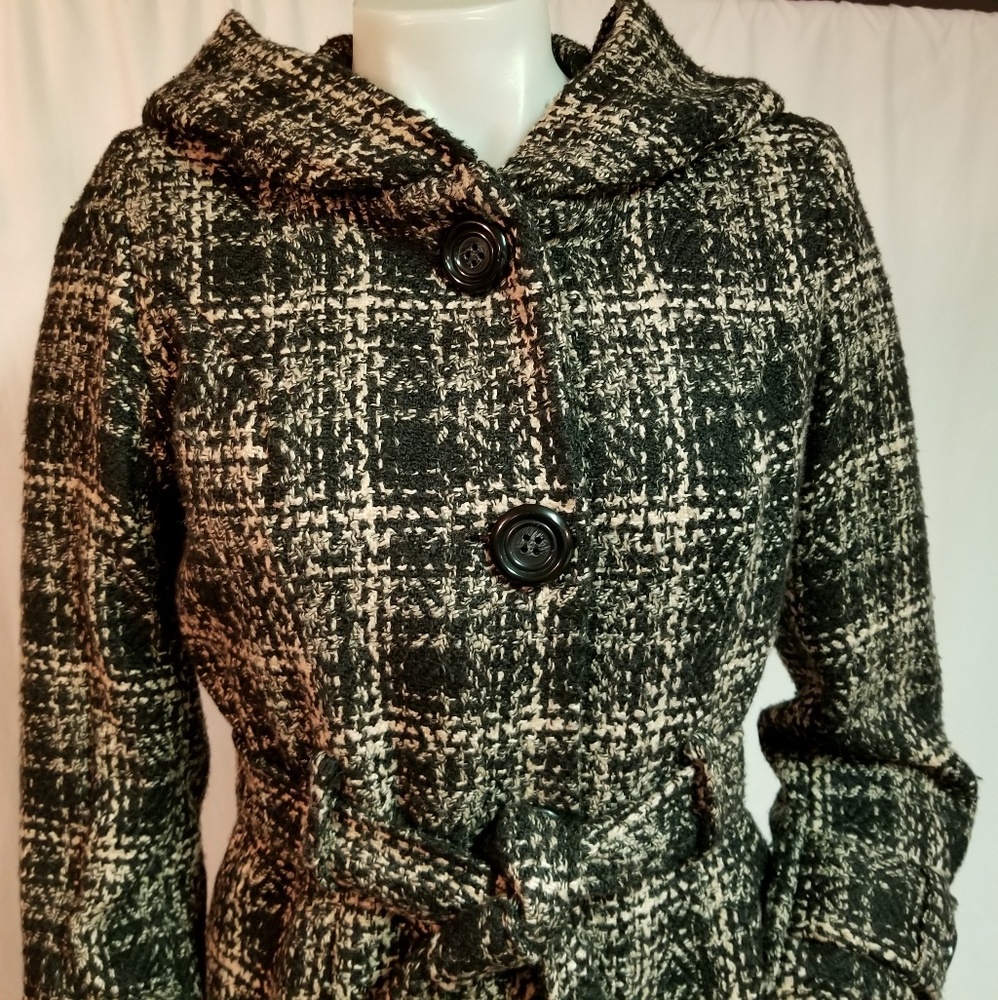 D.E.T.A.I.L.S INTL Black Cream Jacket Size Small